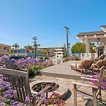 Walk To Beach, Ac, Firepit, Grill