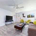 Pet Friendly Beach Bungalow, Close To Beach