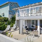 Walk To Beach & Village - 5 Bedrooms - 3 Units