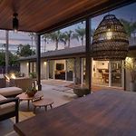 Coastal Retreat With E-Bikes!