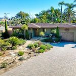 5285 Shore Drive