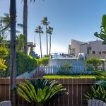 5285 Shore Drive