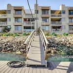 Waterfront Condo W/ Dock Access In Carlsbad!