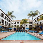 Tamarack Beach Hotel