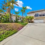 Oceanview Oasis With Roofdeck Hot Tub