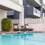 Beachwalk Villas