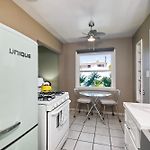 Walk To Beach - Ev Charger - Outdoor Dining - 2Br