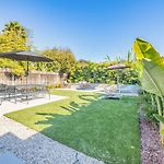 Carlsbad Bungalow Large Backyard