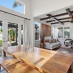 Quiet Carlsbad Home One And A Half Miles From The Beach