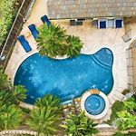 Carlsbad Pool Retreat With Hot Tub And Patio