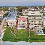Oceanfront Condo, Private Balcony, Beach Access, Sunset Views