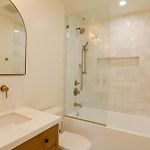 Elegant 2Br With Outdoor Space
