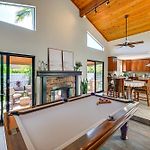 Walk To Lagoon! Luxe Coastal Escape W/ Pool Table