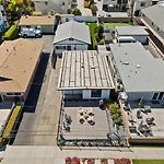 2 Bedroom With Ocean Views Large Deck Remodeled