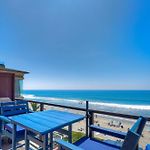 Oceanfront Unit, Private Balcony, Beach Access, Sunset Views