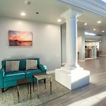 Tamarack Beach Hotel