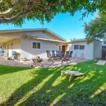 Great Group Retreat! Hacienda Decor, Spacious Floor Plan, Private Backyard