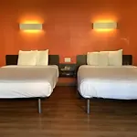 Carlsbad Village Inn