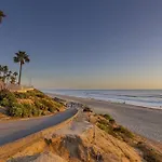 Walk To Beach, Ac, Firepit, Grill