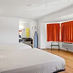 Motel 6-Carlsbad, Ca - Village