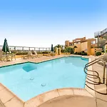 Ocean Pointe Getaway