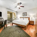 Ocean Pointe Getaway