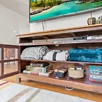 Luxury Beach House. Pool/Hot Tub! Walk To Beach!