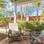 Luxury Beach House. Pool/Hot Tub! Walk To Beach!