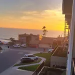 Steps From The Beach 2 Bedroom Apt With Ocean View