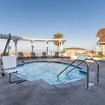 Steps From The Beach In Carlsbad- 1 Bedroom Unit