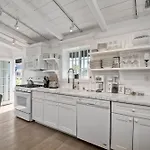 Juniper Beach Entire Home - Sleeps 18 - Oceanfront