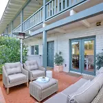 90 Walk Score, Steps To Beach, Dining