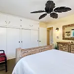 Walk To Beach - Bbq - Fire Pit - Outdoor Dining