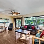 Walk To Beach - Bbq - Fire Pit - Outdoor Dining