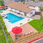 Pool - Hot Tub - Bbq - Games - Arcade - Ping Pong