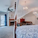 Pelican Cove Inn