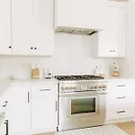 Mediterranean Modern Steps To Beach/Dining W/ Spa