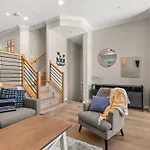 Carlsbad Village Escape 3-Bed 2,5-Bath Steps From The Beach