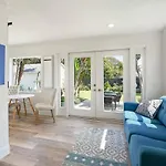 Coastal Palm Haven - With Hot Tub