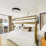 Coastal Escape Walk To Beach, Hot Tub, Fire Pits