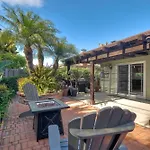 Hot Tub, Fire Pit, Bbq, Shuffleboard, Walk To Beach