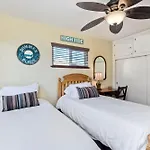 5285 Shore Drive