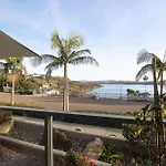 Water Views On Every Floor For This Multi Holiday Home - Walk To The Beach