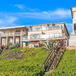 3009 Ocean St D Beautiful Beachfront Condo With Deck