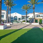 Southern Exposure With Private Balcony