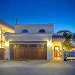 Direct Beach Access, Views, Carlsbad 2Br Upper Unit