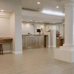 Tamarack Beach Hotel