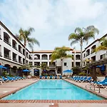 Tamarack Beach Hotel