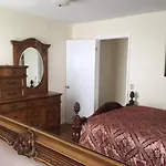 3140 Lincoln St Cottage