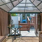 1/2 Garfield Home